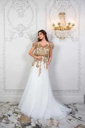 ---Beautiful wedding dress has everything you’ve ever dreamed of for a boho chic look--