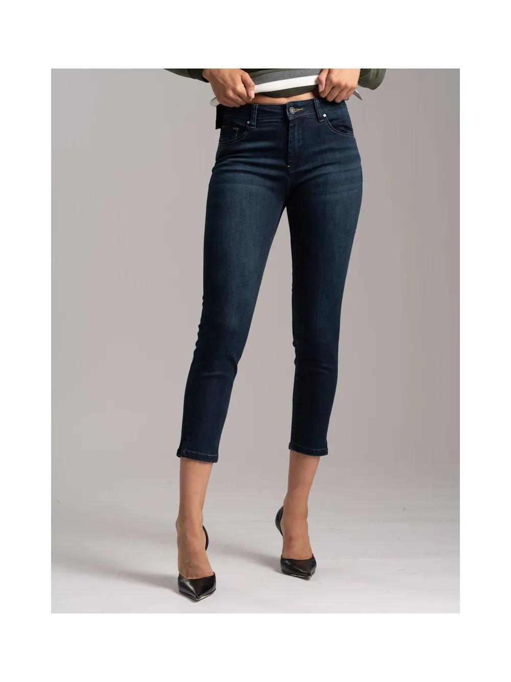 Jeans Donna stretch con spacco sul fondo