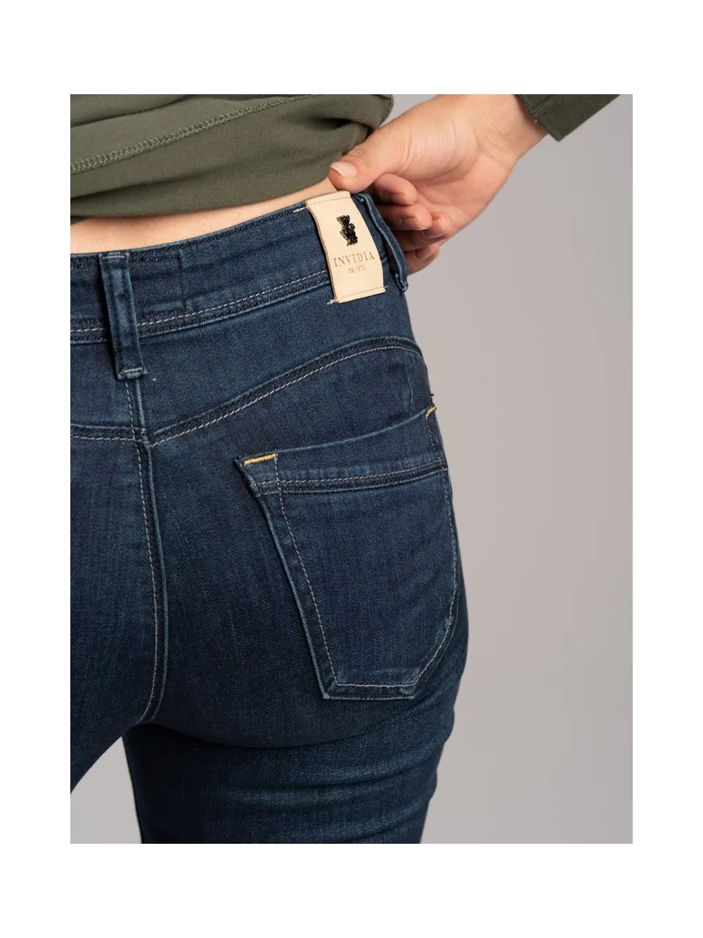 Jeans Donna stretch con spacco sul fondo